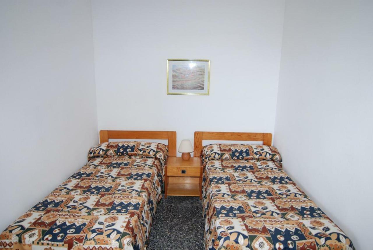 Appartamento Aries Basic Salou Esterno foto